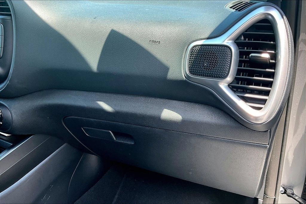 Used 2025 Kia Soul LX w/ LX Technology Package FWD image 26