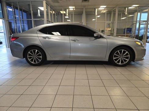 Used 2020 Acura TLX image 9