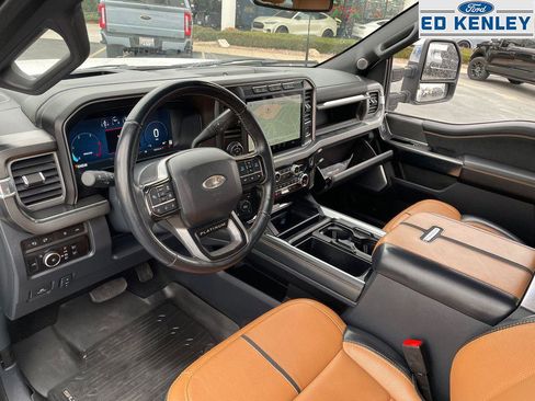 Used 2024 Ford F250 Platinum image 6