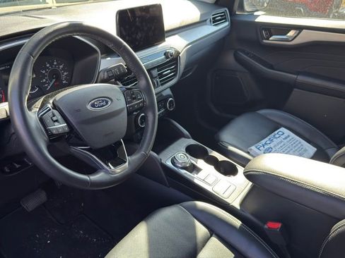 Used 2022 Ford Escape SEL AWD/4WD image 9