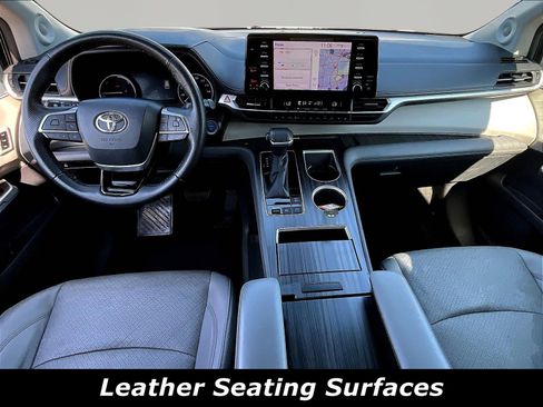 Used 2022 Toyota Sienna Limited AWD/4WD image 7