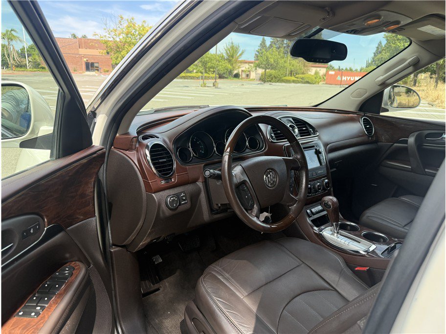 Used 2014 Buick Enclave Leather w/ Trailering Provision Package FWD image 8