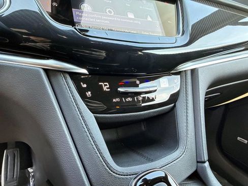 Used 2024 Cadillac XT6 Sport w/ Technology Package image 27