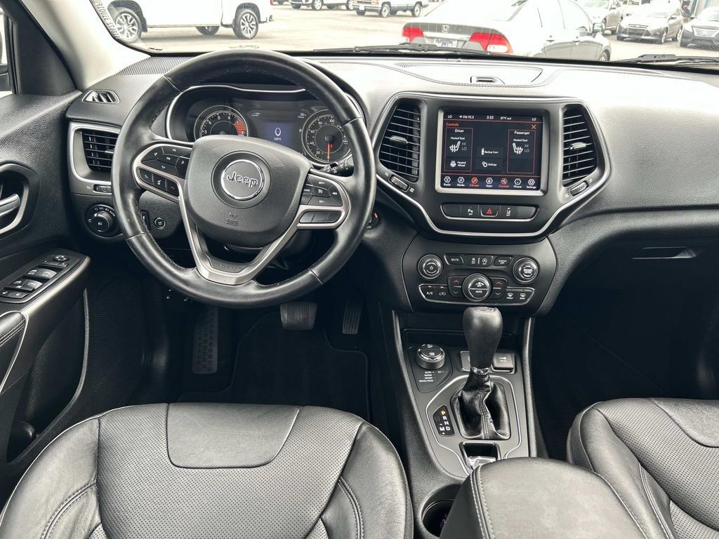 Used 2021 Jeep Cherokee Latitude Lux w/ Comfort/Convenience Group AWD/4WD image 22