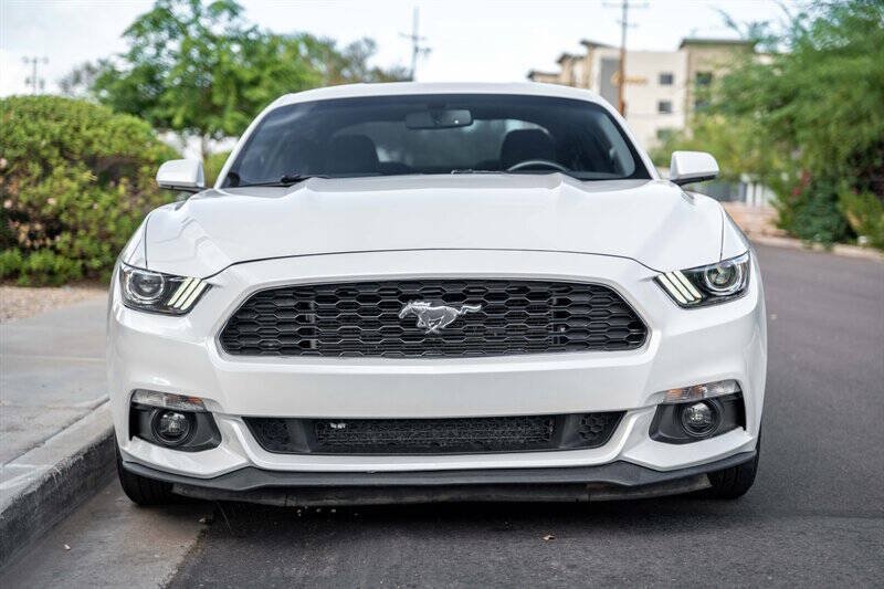 Used 2017 Ford Mustang GT RWD image 8