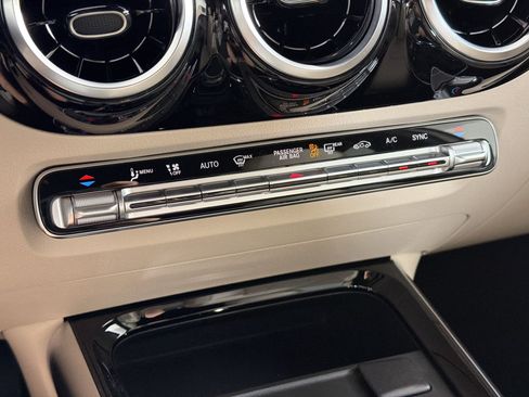 Used 2026 Mercedes-Benz GLA 250 4MATIC image 18