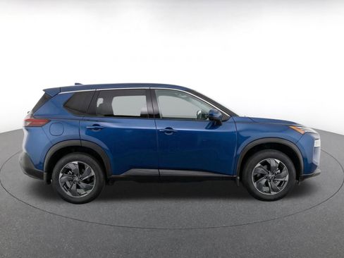 Used 2025 Nissan Rogue SV FWD image 10