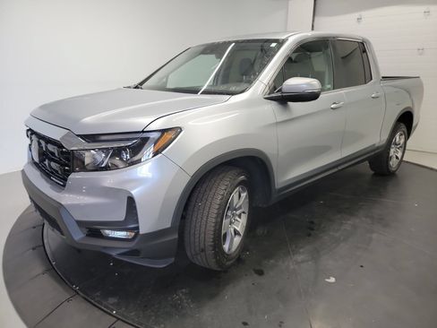 Used 2025 Honda Ridgeline RTL image 3