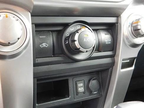 Used 2016 Toyota 4Runner SR5 image 17