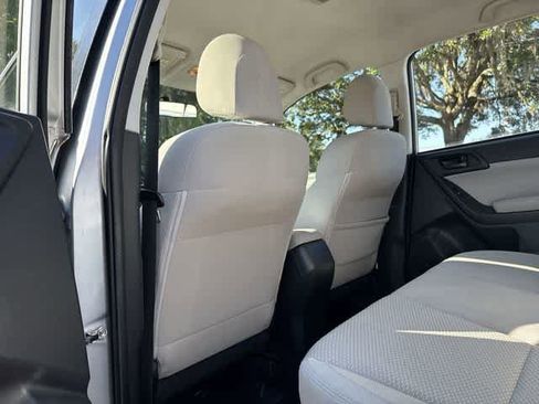 Used 2018 Subaru Forester 2.5i AWD/4WD image 16