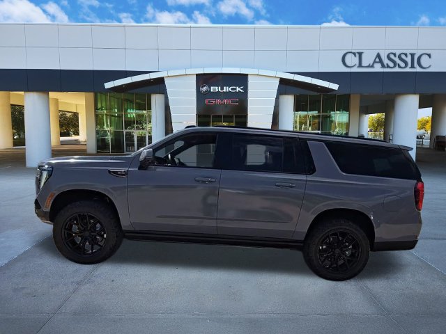 Used 2025 GMC Yukon XL AT4 Ultimate AWD/4WD image 5