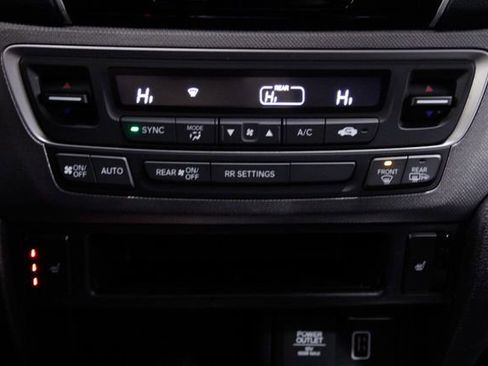 Certified 2023 Honda Ridgeline RTL image 32