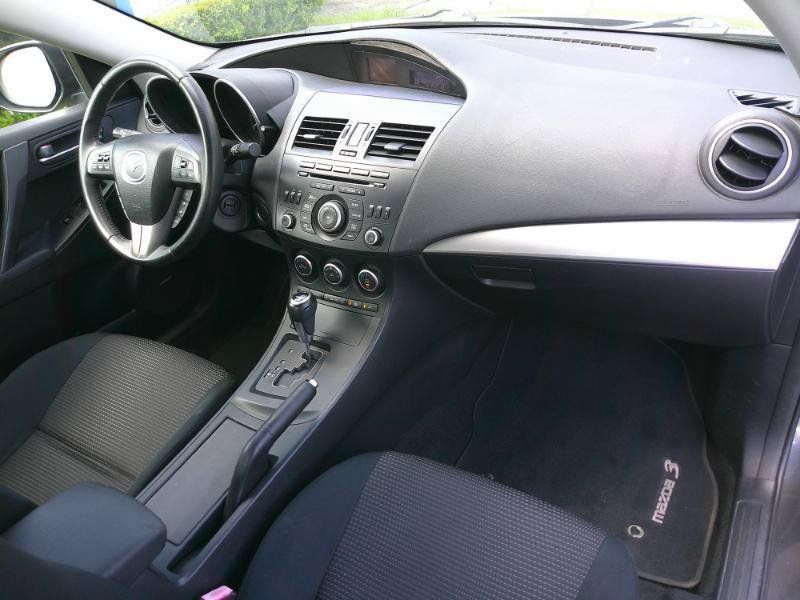 Used 2013 MAZDA MAZDA3 i Touring FWD image 17