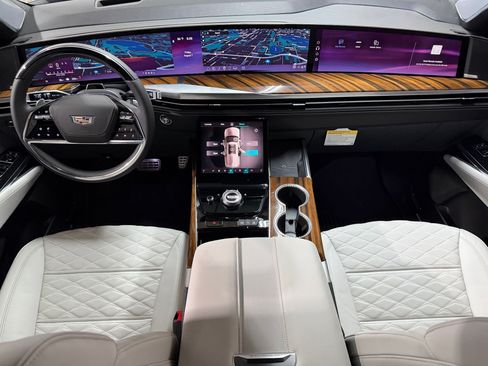 New 2026 Cadillac Escalade Platinum Sport AWD/4WD image 12