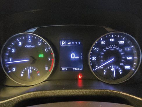 Used 2018 Hyundai Elantra Value Edition FWD image 23