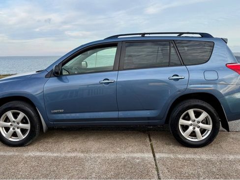 Used 2008 Toyota RAV4 Limited image 8