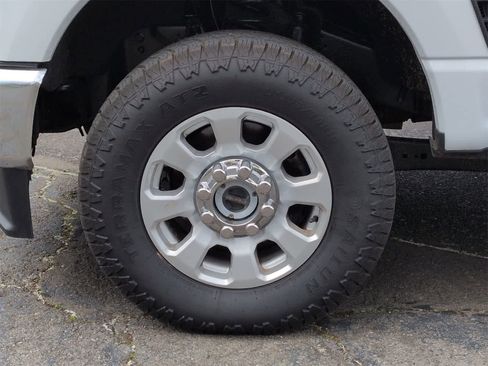 Used 2024 Ford F350 XLT image 13