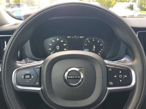 Used 2019 Volvo XC60 T5 Momentum w/ Protection Package FWD image 21