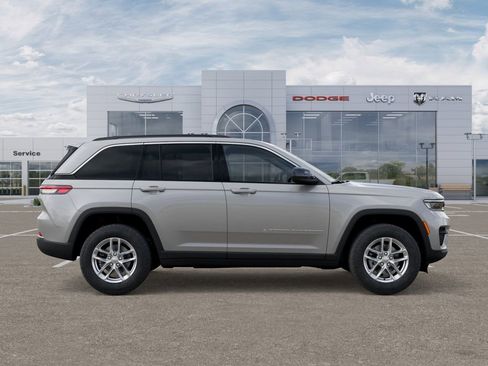 New 2025 Jeep Grand Cherokee Laredo X w/ Luxury Tech Group I image 21