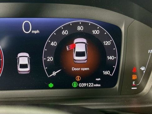 Used 2025 Honda Accord SE image 11