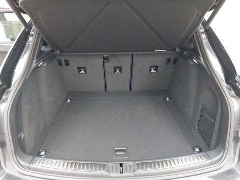 Used 2025 Porsche Macan image 14