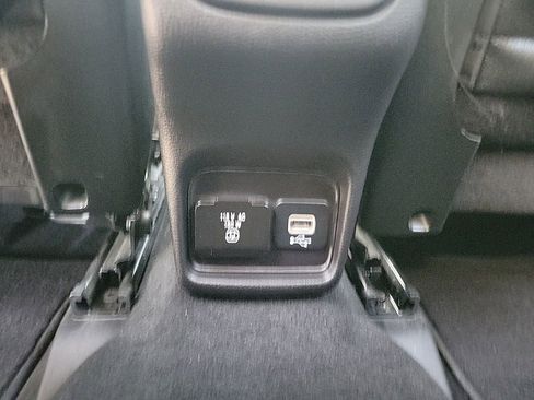 Used 2020 Jeep Compass Limited image 14