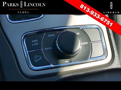 Used 2019 Jeep Grand Cherokee Limited w/ Luxury Group II AWD/4WD image 26