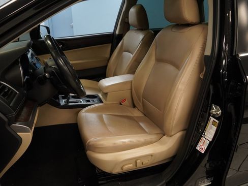 Used 2018 Subaru Outback 3.6R Limited image 3