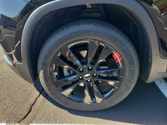 Used 2021 Chevrolet Trax LT w/ Redline Edition AWD/4WD image 18
