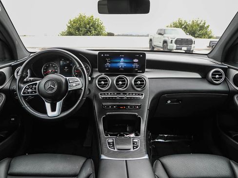 Used 2022 Mercedes-Benz GLC 300 4MATIC Coupe image 12