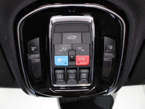 Used 2024 Jeep Grand Cherokee L Summit w/ MOPAR Finishing Package AWD/4WD image 16