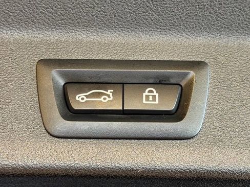 Used 2021 BMW X3 xDrive30i w/ Convenience Package image 40