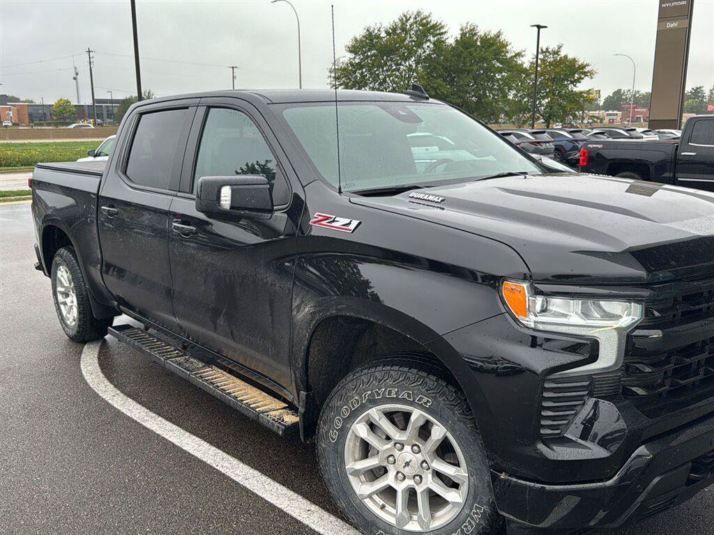 Used 2024 Chevrolet Silverado 1500 RST w/ Convenience Package II AWD/4WD image 8