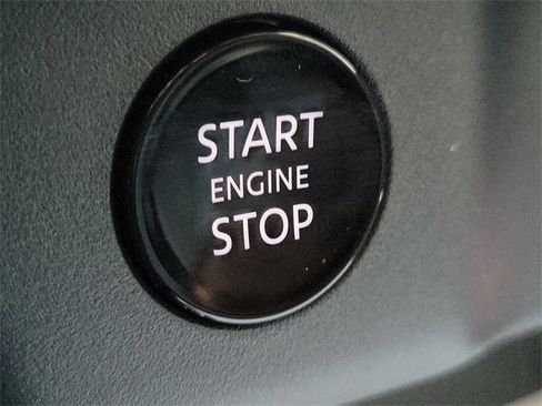 New 2025 Nissan Rogue Platinum w/ Tech Package image 15