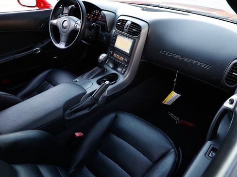 Used 2007 Chevrolet Corvette Convertible w/ Preferred Equipment Group image 15