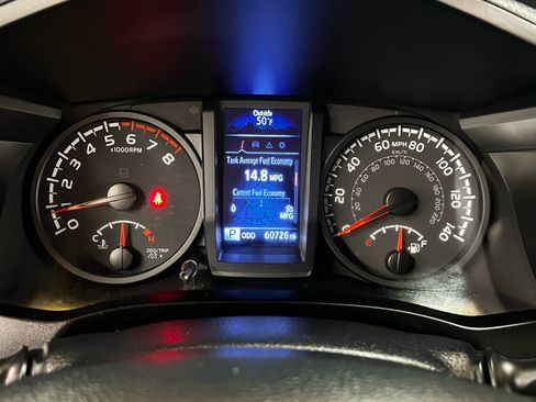 Used 2020 Toyota Tacoma SR image 19