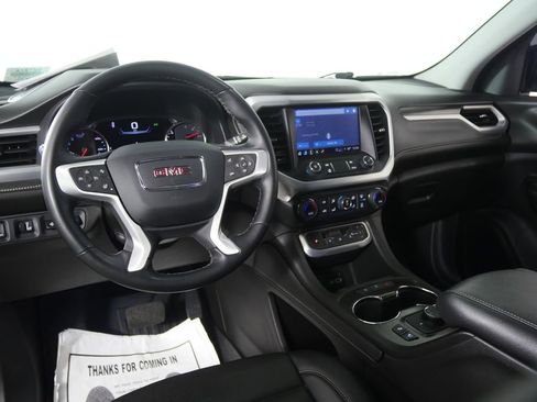 Used 2023 GMC Acadia SLT w/ Technology Package FWD image 15