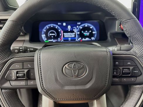 New 2025 Toyota Tacoma TRD Off-Road image 15