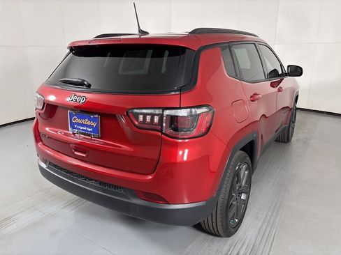 New 2026 Jeep Compass Latitude AWD/4WD image 8