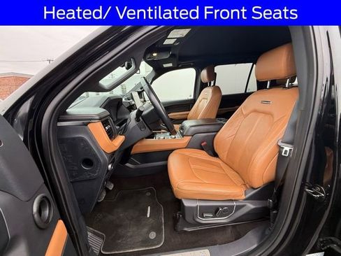 Certified 2023 Ford Expedition Platinum image 14