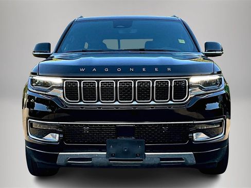 Used 2024 Jeep Wagoneer Series III image 3