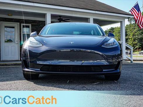 Used 2019 Tesla Model 3 Mid Range RWD image 8