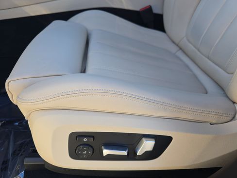 Used 2020 BMW X5 xDrive40i w/ Premium Package image 30