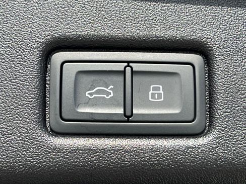 New 2025 Audi SQ5 Premium Plus image 13