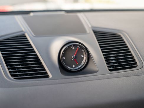 Used 2022 Porsche Cayenne image 18