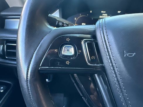 Used 2024 Lincoln Aviator AWD image 19