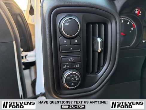 Used 2022 Chevrolet Silverado 2500 Custom w/ Custom Value Package AWD/4WD image 21