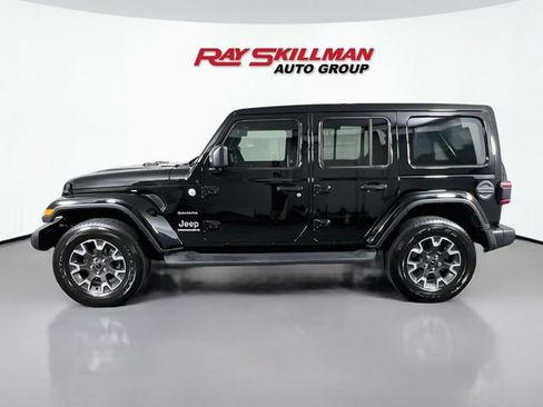 Used 2024 Jeep Wrangler Unlimited Sahara w/ Technology Group AWD/4WD image 4