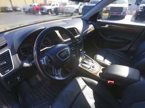 Used 2017 Audi Q5 2.0T Premium w/ Audi MMI Navigation Plus image 4