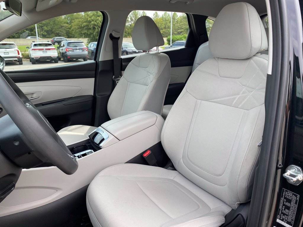 Used 2025 Hyundai Tucson SE AWD/4WD image 24